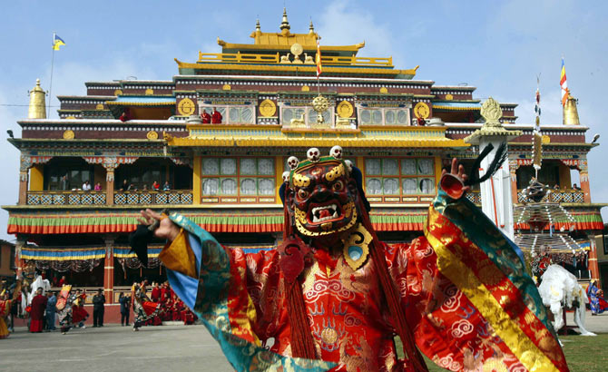 https://d3r8gwkgo0io6y.cloudfront.net/upload/07sikkim4.jpg