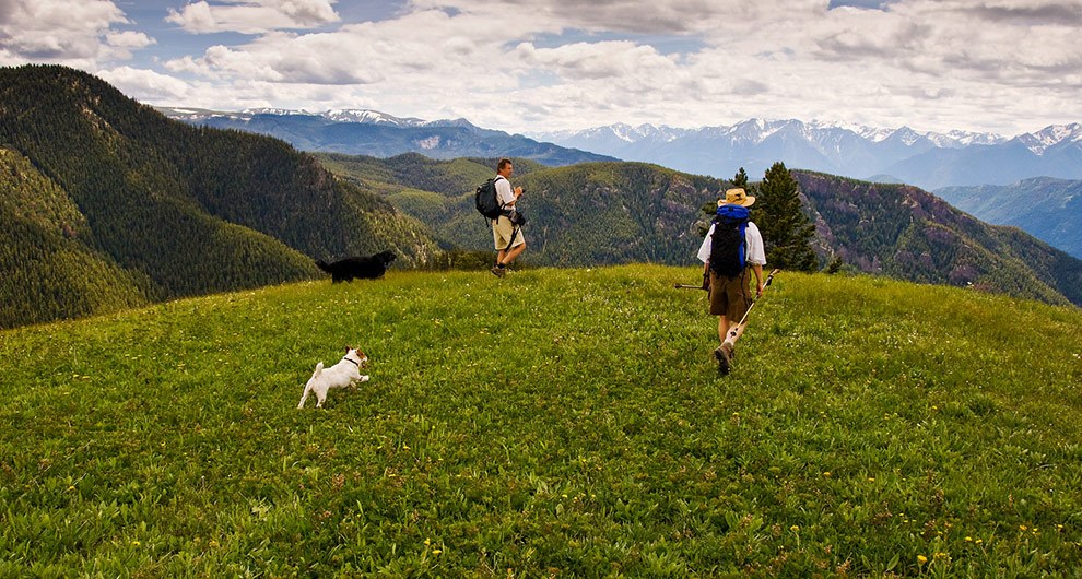 https://d3r8gwkgo0io6y.cloudfront.net/upload/5-PBC-Lillooet-Hiking.jpg