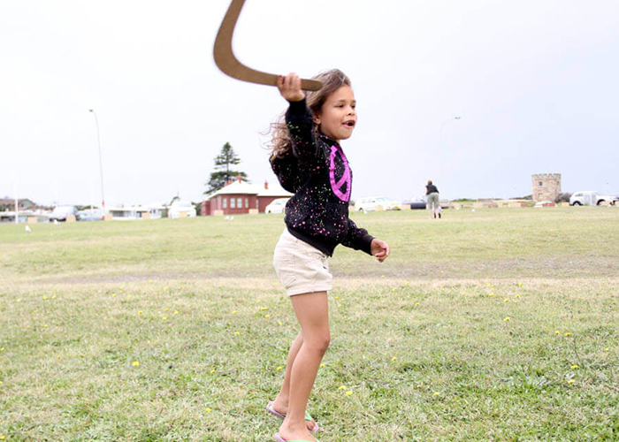 https://d3r8gwkgo0io6y.cloudfront.net/upload/A1/australia-cairns-Boomerang-throwing-1.jpg
