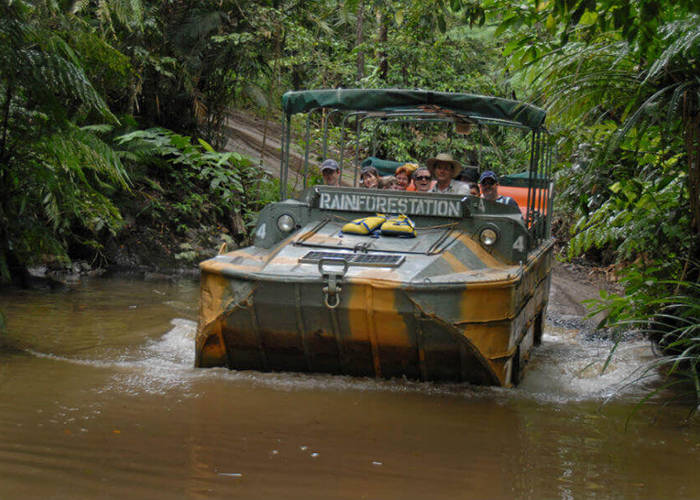 https://d3r8gwkgo0io6y.cloudfront.net/upload/A1/australia-cairns-army-duck-.jpg