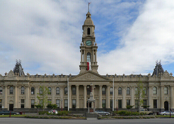 https://d3r8gwkgo0io6y.cloudfront.net/upload/A1/australia-melbourne-town-hall.jpg