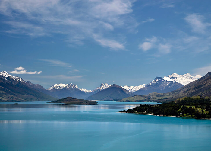 https://d3r8gwkgo0io6y.cloudfront.net/upload/A1/new-zealand-milford-sound-Wakatipu-lake.jpg