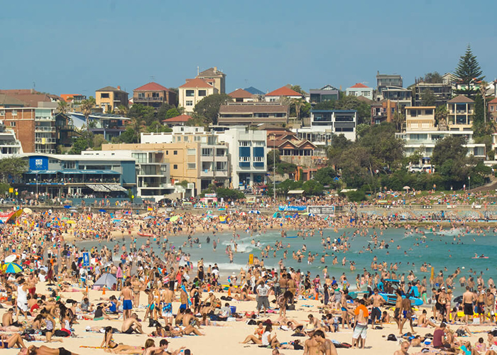 https://d3r8gwkgo0io6y.cloudfront.net/upload/AA/australia-sydney-bondi-beach-2.jpg