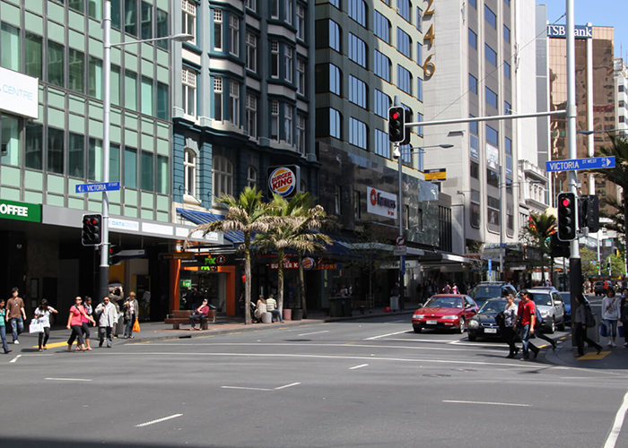 https://d3r8gwkgo0io6y.cloudfront.net/upload/AN/new-zealand-auckland-Queen-Street-1.jpg