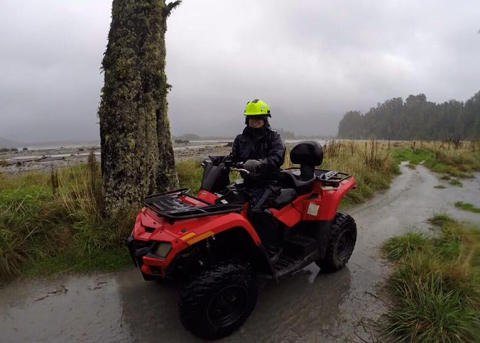 https://d3r8gwkgo0io6y.cloudfront.net/upload/AN/new-zealand-queenstown-Quad-Biking-1.jpg