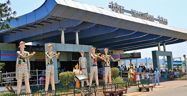 https://d3r8gwkgo0io6y.cloudfront.net/upload/CE/indian-himachal-Railway-Station-changigrth.jpg