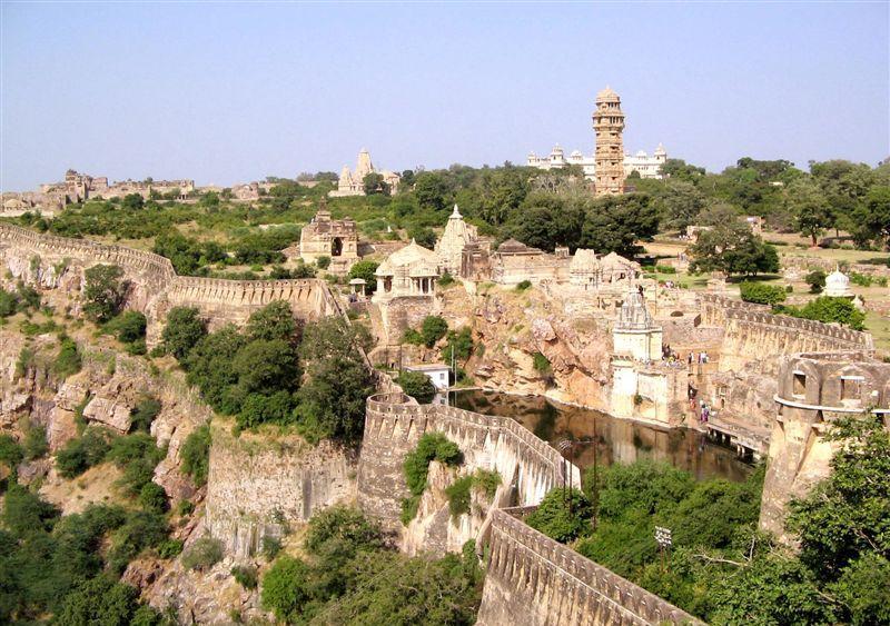 https://d3r8gwkgo0io6y.cloudfront.net/upload/Chittorgarh-Fort-2.jpg