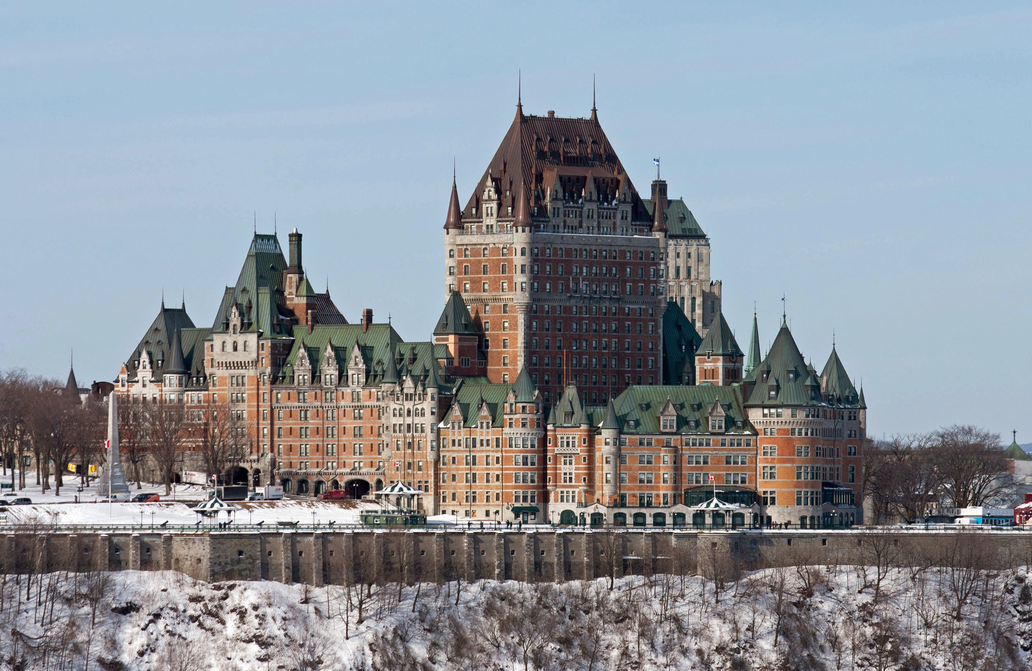 https://d3r8gwkgo0io6y.cloudfront.net/upload/Château_Frontenac_02.jpg