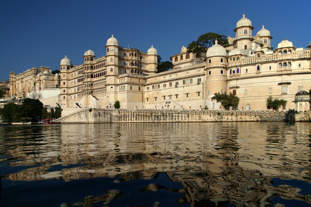 https://d3r8gwkgo0io6y.cloudfront.net/upload/City-Palace-Udaipur-Image-.jpeg