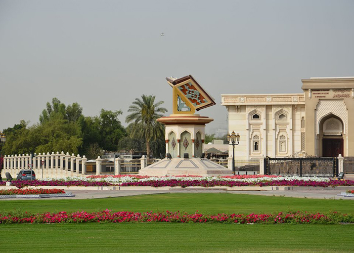 https://d3r8gwkgo0io6y.cloudfront.net/upload/D2/UAE-sharjah-cultural-squre.jpg