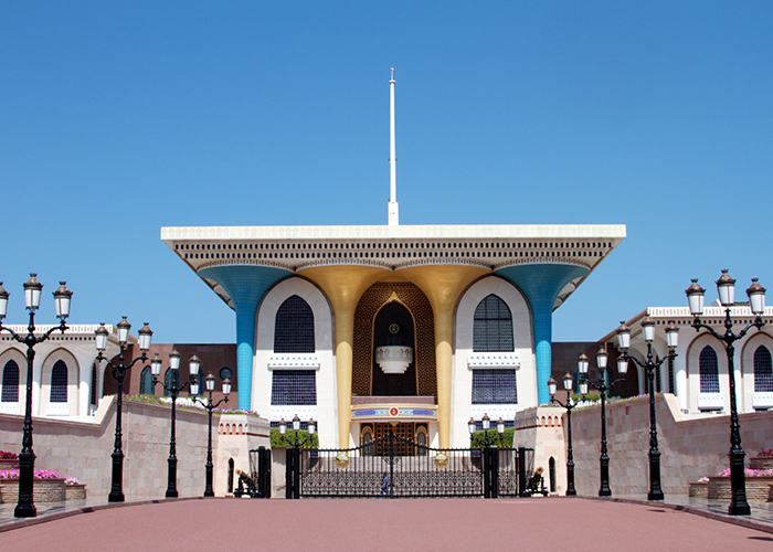 https://d3r8gwkgo0io6y.cloudfront.net/upload/DM/Middle-east-Asia-oman-al-alam-palace.jpg