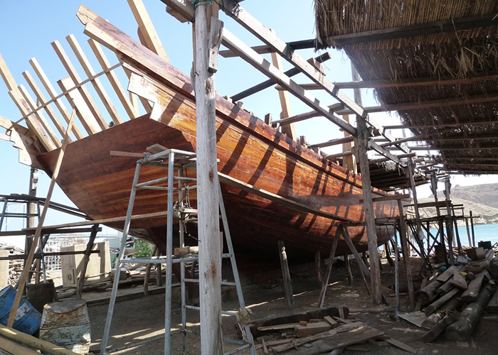 https://d3r8gwkgo0io6y.cloudfront.net/upload/DM/Middle-east-Asia-oman-dhowbuildingyard.jpg