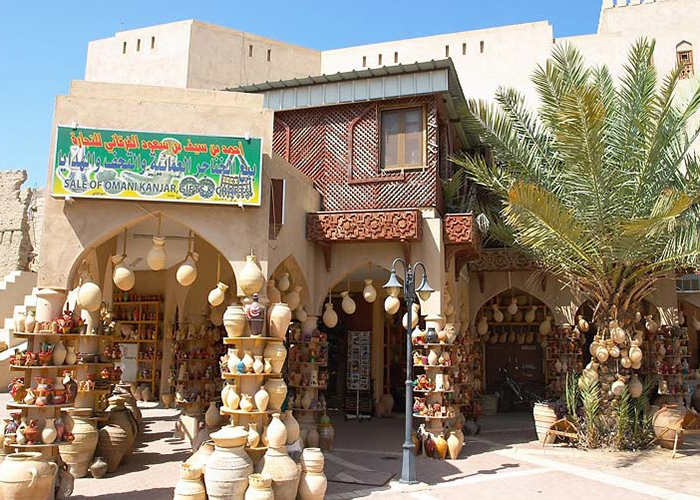 https://d3r8gwkgo0io6y.cloudfront.net/upload/DM/Middle-east-Asia-oman-nizwa-souk-1.jpg