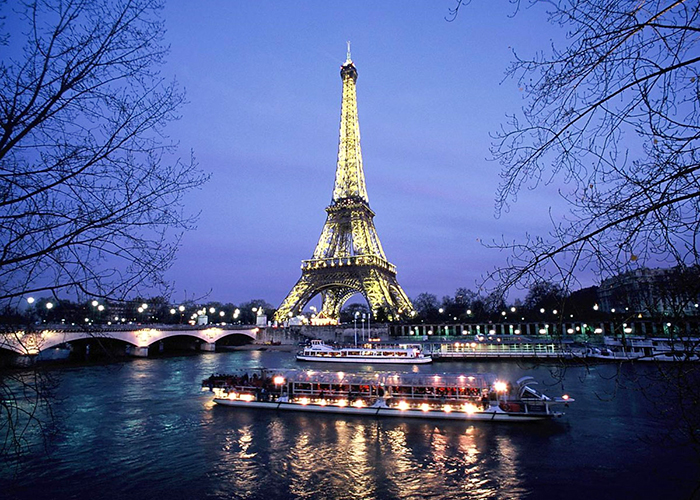 https://d3r8gwkgo0io6y.cloudfront.net/upload/EA/france-paris-seine--river-curise-1.jpg