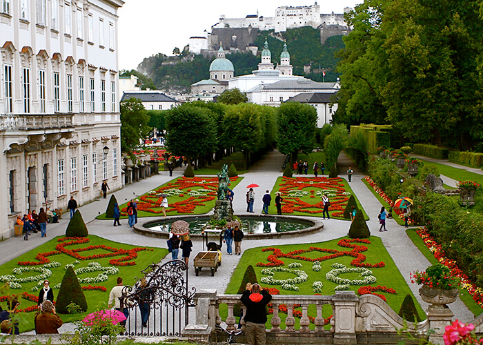 https://d3r8gwkgo0io6y.cloudfront.net/upload/EE/austria-salzburg-mirabella-garden--1.jpg