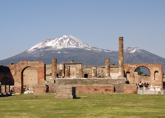 https://d3r8gwkgo0io6y.cloudfront.net/upload/EF/italy-pompei-2.jpg