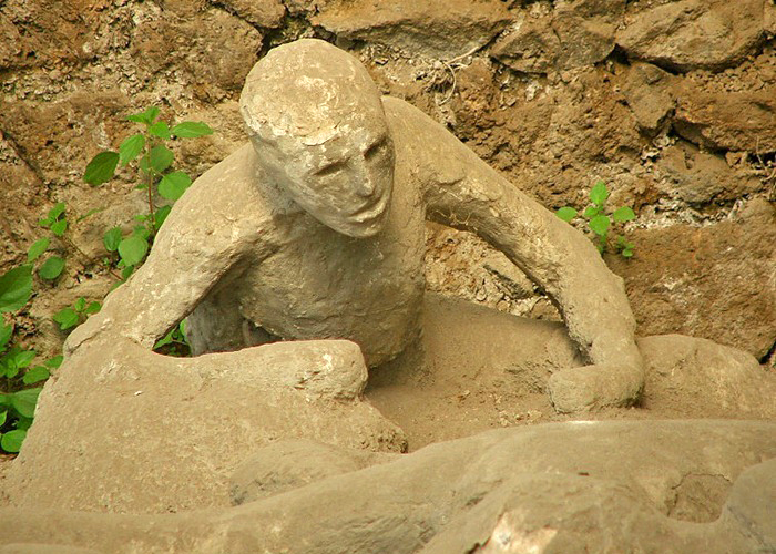 https://d3r8gwkgo0io6y.cloudfront.net/upload/EF/italy-pompei-3.jpg