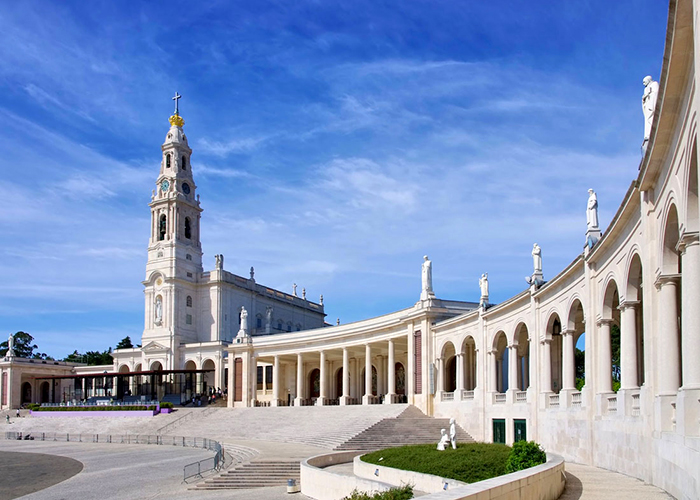 https://d3r8gwkgo0io6y.cloudfront.net/upload/EH/portugal-fatima--1.jpg