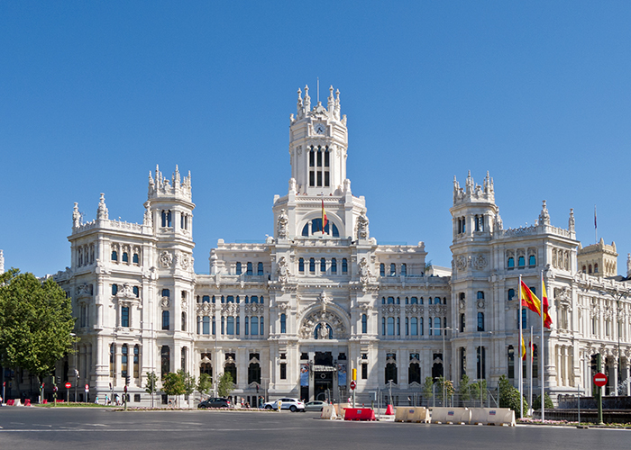 https://d3r8gwkgo0io6y.cloudfront.net/upload/EH/spain-madrid-1.jpg