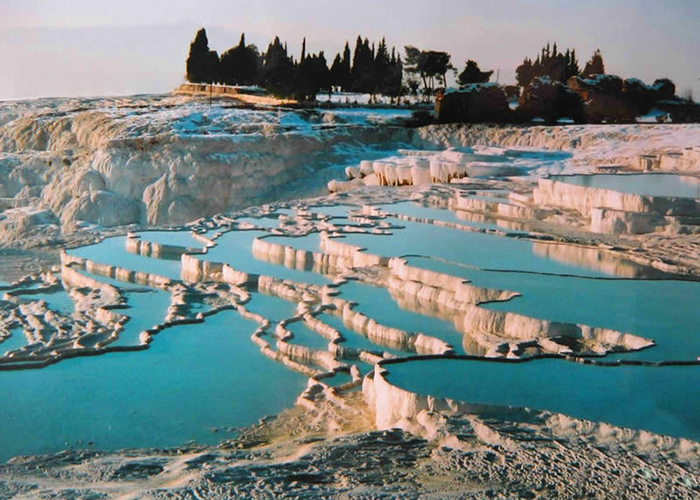 https://d3r8gwkgo0io6y.cloudfront.net/upload/ET/turkey-pamukkale--7.jpg