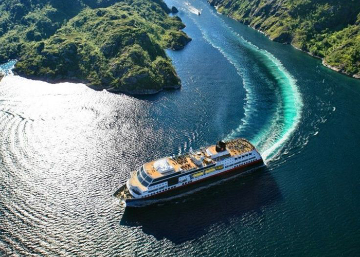 https://d3r8gwkgo0io6y.cloudfront.net/upload/EY/norway-cruise-to--harstad-4.jpg