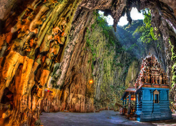https://d3r8gwkgo0io6y.cloudfront.net/upload/F8/malaysia-batu--caves-2.jpg