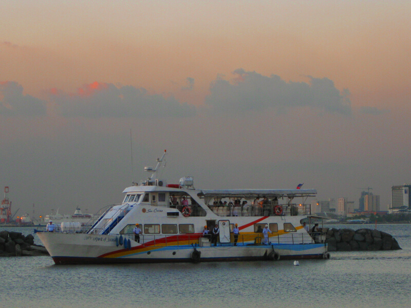 https://d3r8gwkgo0io6y.cloudfront.net/upload/FP/south-east-asia-philippines-manila-bay-sunset-dinner-cruise.jpg