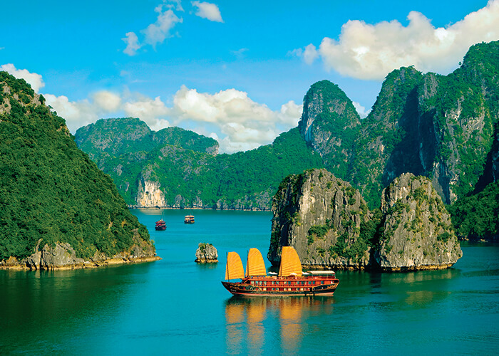 https://d3r8gwkgo0io6y.cloudfront.net/upload/FV/Asia-Vietnam-Halong-bay-cruise-1.jpg