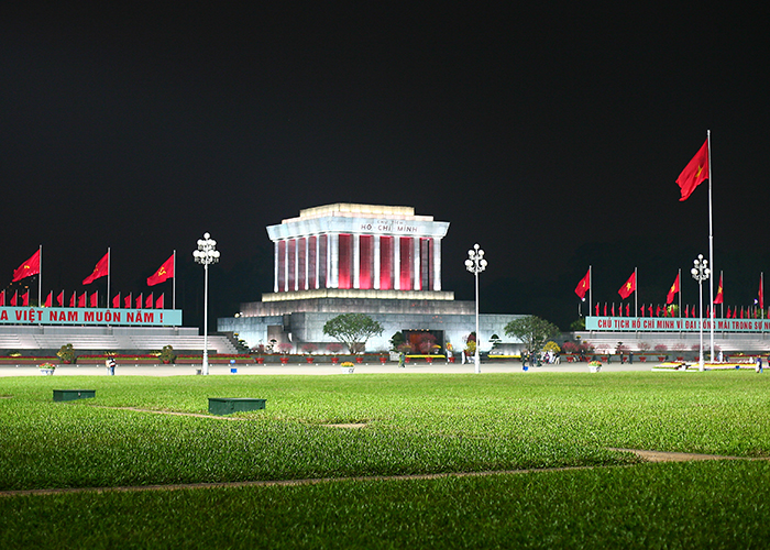 https://d3r8gwkgo0io6y.cloudfront.net/upload/FV/Asia-Vietnam-Hanoi-Ho-Chin-Minh-Mausoleum-4.jpg