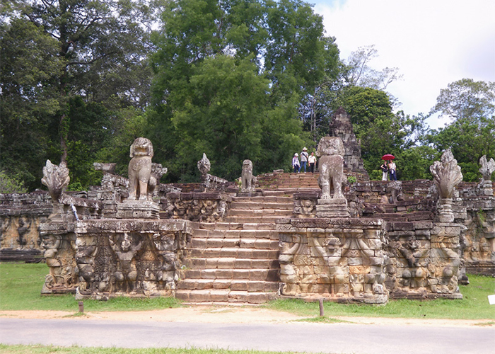 https://d3r8gwkgo0io6y.cloudfront.net/upload/FV/asia-cambodia-siem-reap-elephant-and-leper-terrace-2.jpg