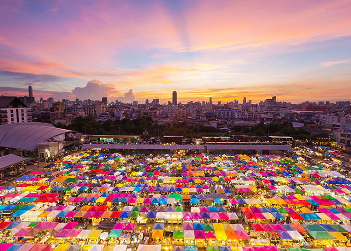 https://d3r8gwkgo0io6y.cloudfront.net/upload/FY/thailand-phuket-colourful-market-1.jpg