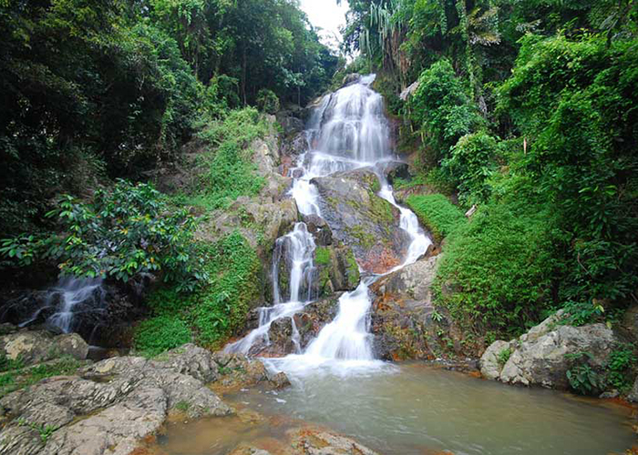 https://d3r8gwkgo0io6y.cloudfront.net/upload/GT/thailand-koh-samui-na-muang-water-3.jpg