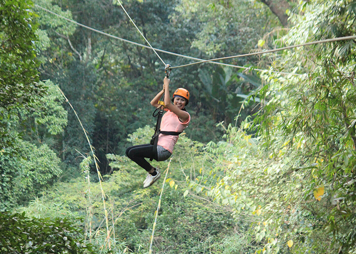 https://d3r8gwkgo0io6y.cloudfront.net/upload/GT/thailand-koh-samui-zip-lining-2.jpg