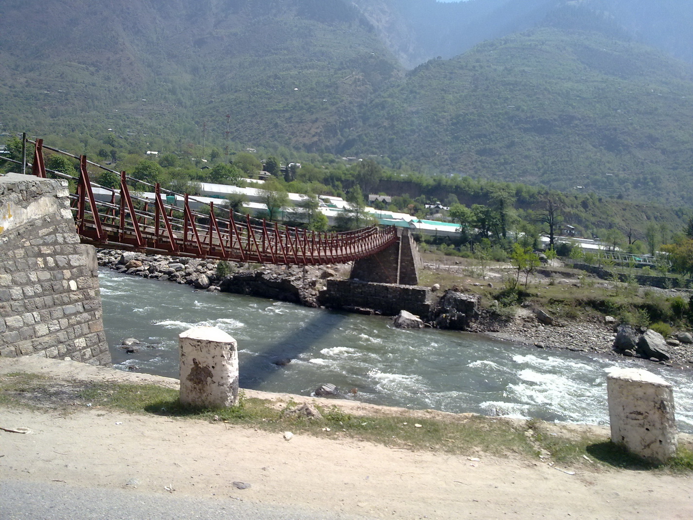 https://d3r8gwkgo0io6y.cloudfront.net/upload/H5/India-himachal-kullu-beas-river.jpg