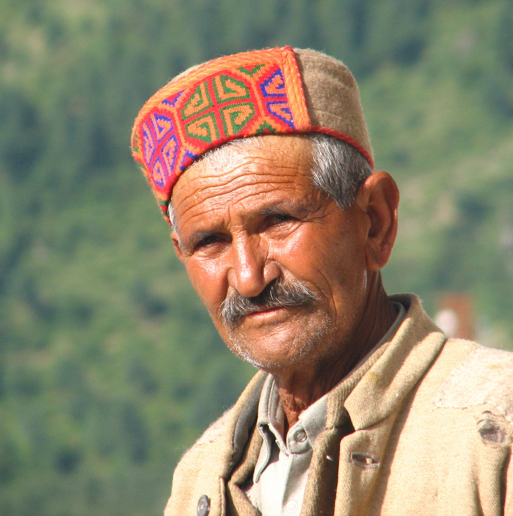 https://d3r8gwkgo0io6y.cloudfront.net/upload/H5/India-himachal-local-pepole.jpg