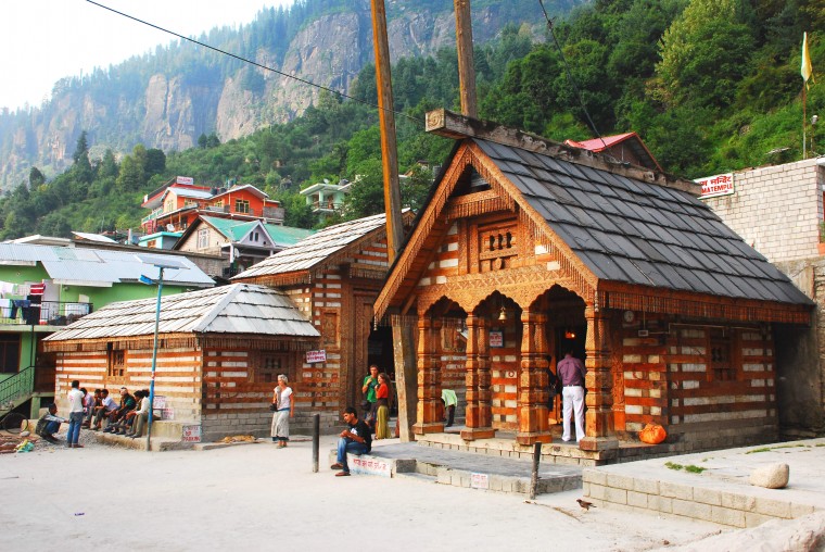 https://d3r8gwkgo0io6y.cloudfront.net/upload/H5/India-himachal-manali-vashista-temple.jpg
