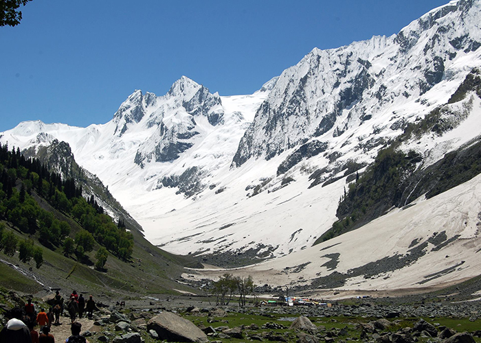 https://d3r8gwkgo0io6y.cloudfront.net/upload/HC/India-himachal-pradesh-manali-rohtag-road.jpg