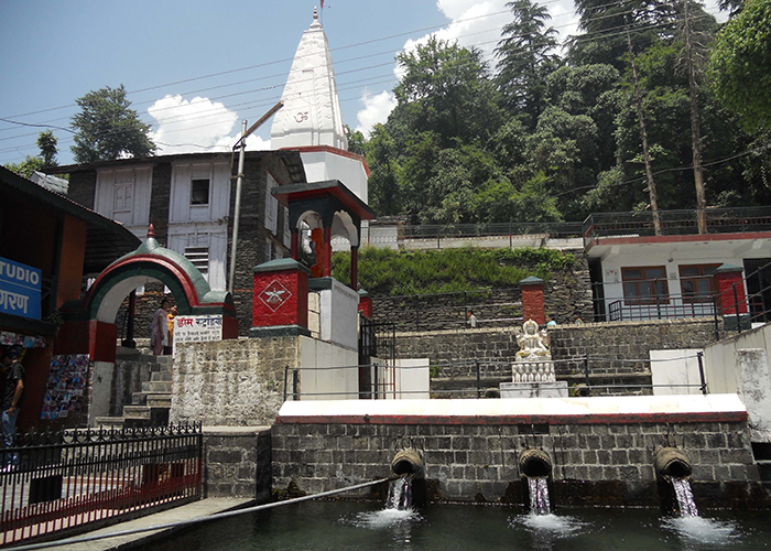https://d3r8gwkgo0io6y.cloudfront.net/upload/HE/India-himachal-dharamshala-Bhagsunag.jpg