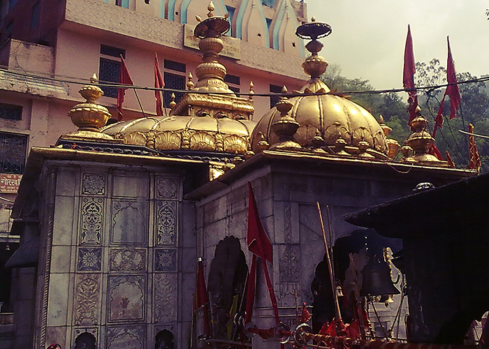 https://d3r8gwkgo0io6y.cloudfront.net/upload/HE/India-himachal-dharamshala-jwalamukhi-Jawala-Ji-temple.jpg