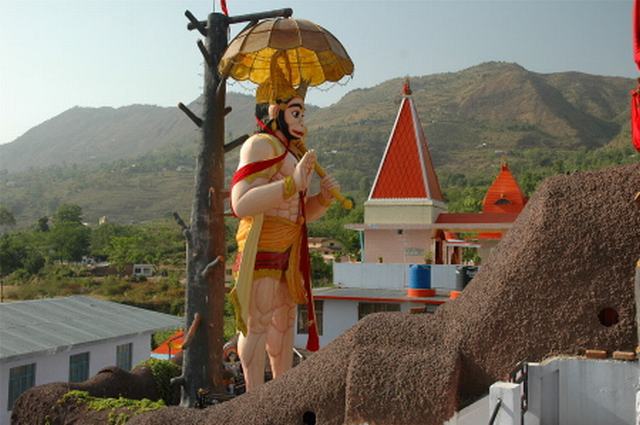 https://d3r8gwkgo0io6y.cloudfront.net/upload/Hanuman_Garhi_near_Nainital01.jpg