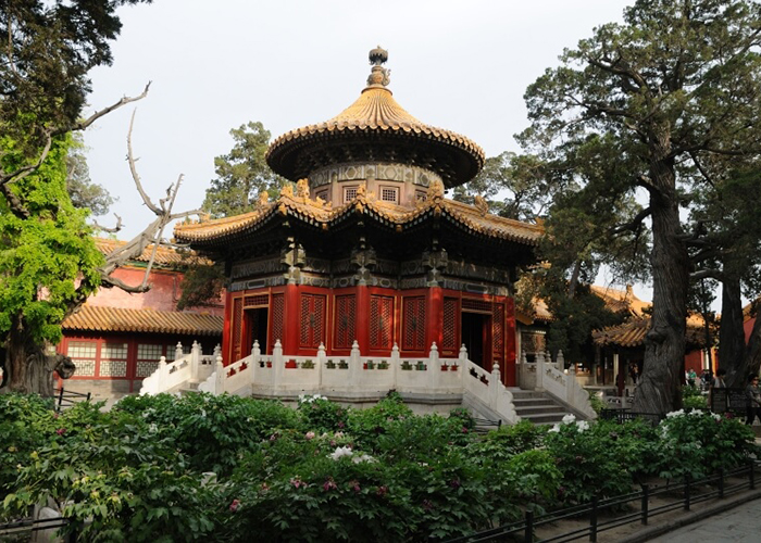 https://d3r8gwkgo0io6y.cloudfront.net/upload/J1/chaina-beijing-imperial-garden-1.jpg