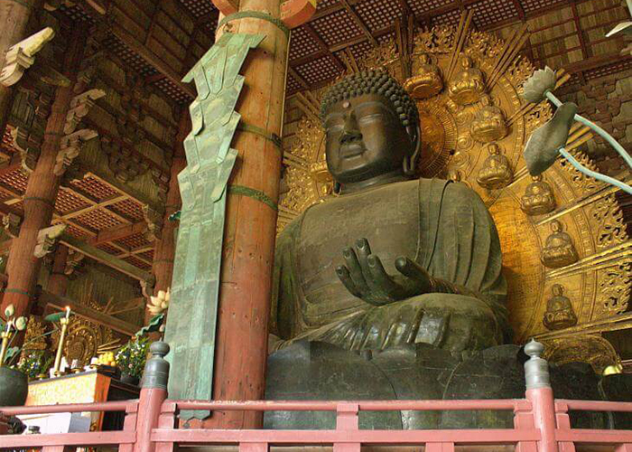 https://d3r8gwkgo0io6y.cloudfront.net/upload/JA/japan-nara-todaiji-temple-inside.jpg