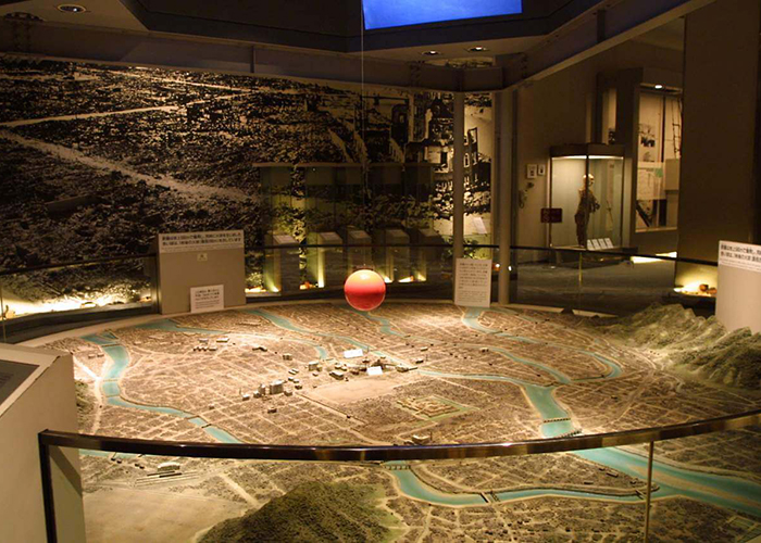 https://d3r8gwkgo0io6y.cloudfront.net/upload/JJ/japan-hiroshima-museum.jpg