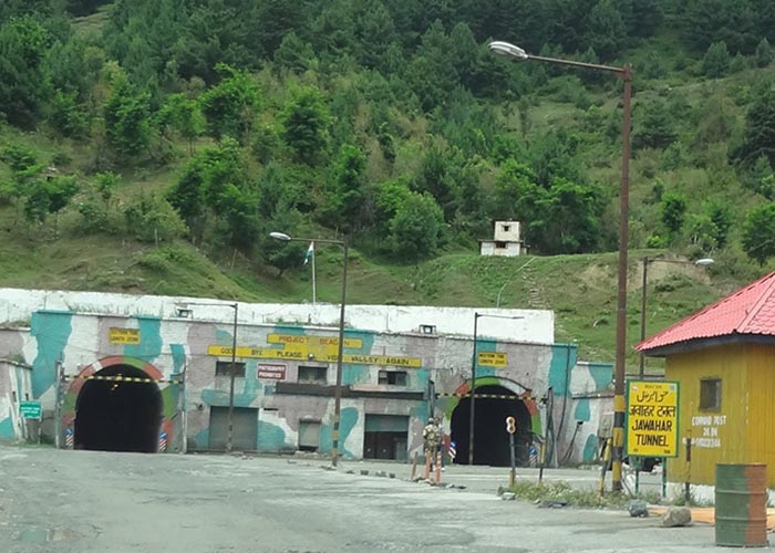 https://d3r8gwkgo0io6y.cloudfront.net/upload/K1/India-kashmir-jawahartunnel-1.jpg