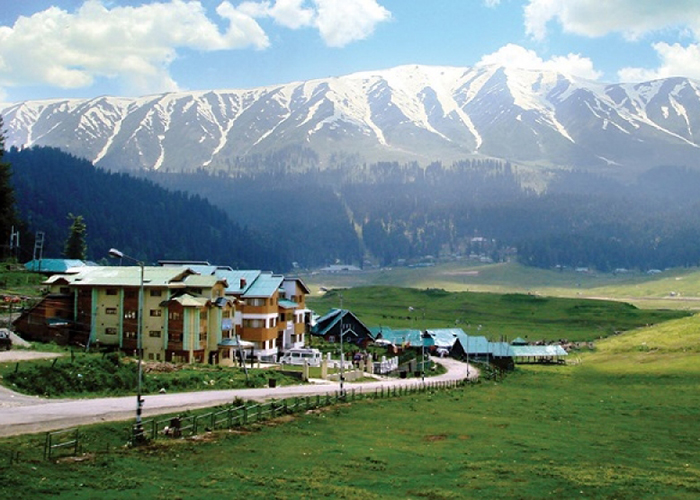 https://d3r8gwkgo0io6y.cloudfront.net/upload/K7/Gulmarg_3-rani-temple.jpg