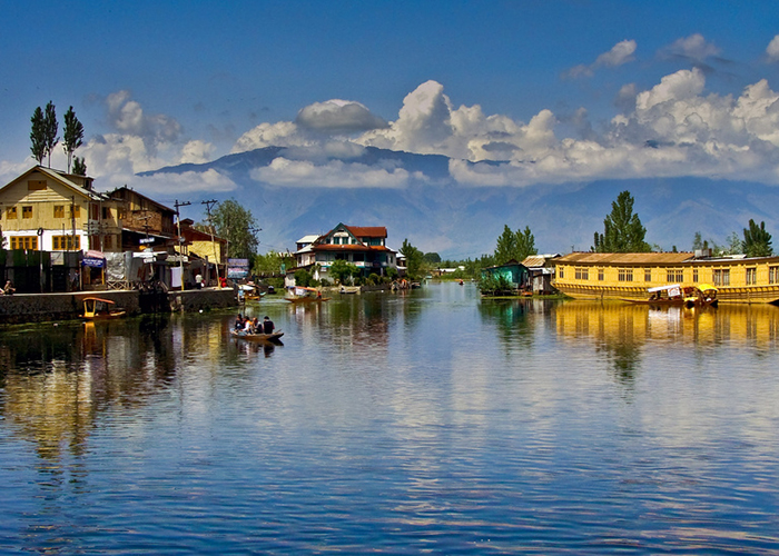 https://d3r8gwkgo0io6y.cloudfront.net/upload/K7/India-kashmir-srinager-dallake-1.jpg