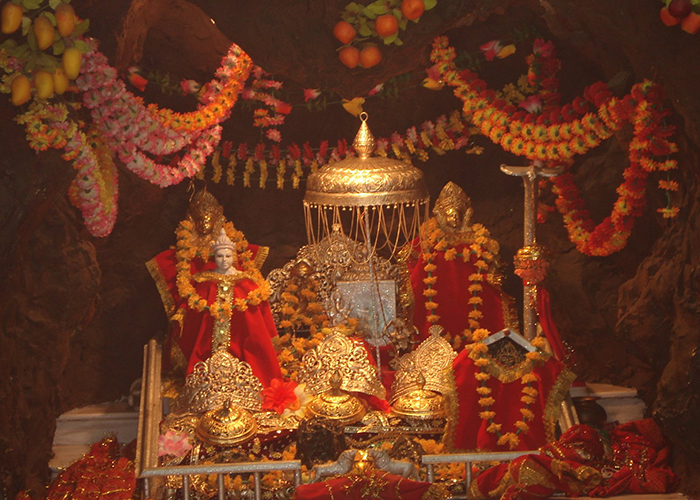 https://d3r8gwkgo0io6y.cloudfront.net/upload/KA/India-jammu-katra-Vaishnodevi-2.jpg