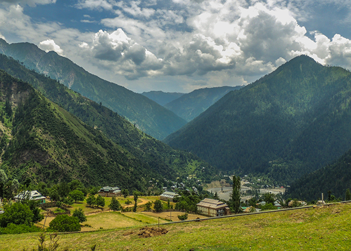 https://d3r8gwkgo0io6y.cloudfront.net/upload/KB/PAHALGAM-kashmir.jpg