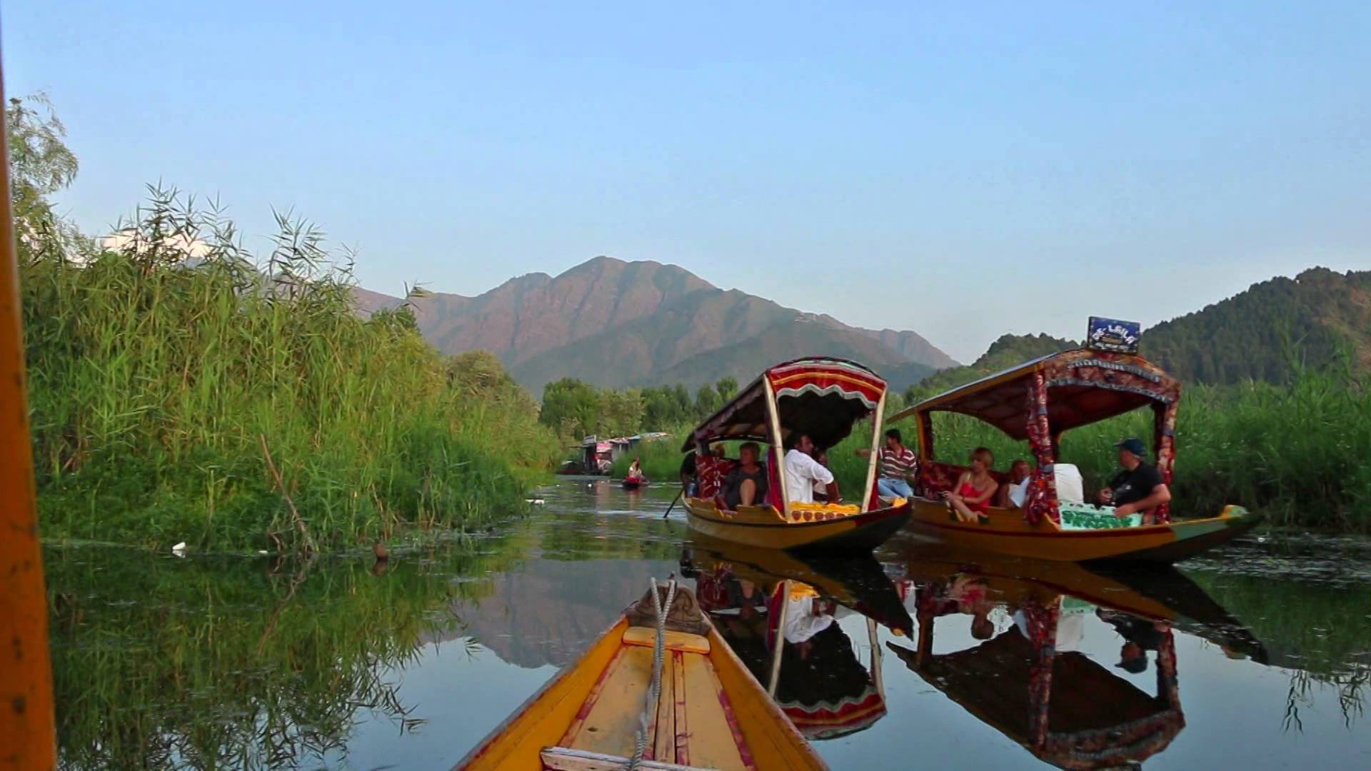 https://d3r8gwkgo0io6y.cloudfront.net/upload/KC/India-kashmir-srinagar-shikara2.jpg