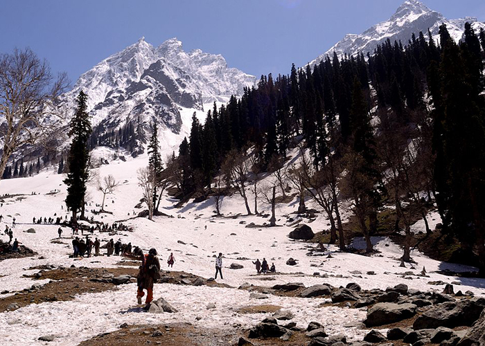 https://d3r8gwkgo0io6y.cloudfront.net/upload/KD/sonmarg11.jpg
